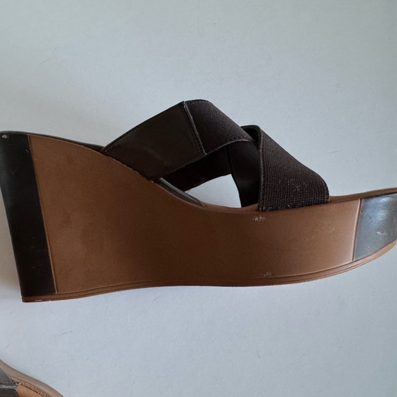 Charles David Platforms, Toffee & Brown, elastic straps across top, Size 38 NWOT - Picture 7 of 8